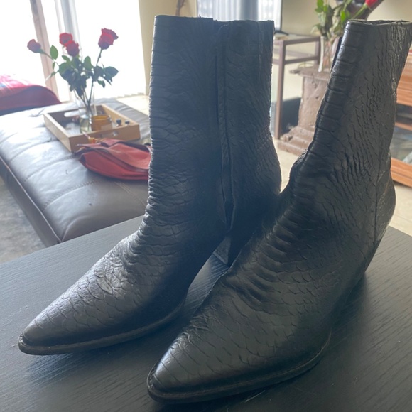 Matisse Caty Black Snakeskin Genuine Leather booties - Picture 4 of 8